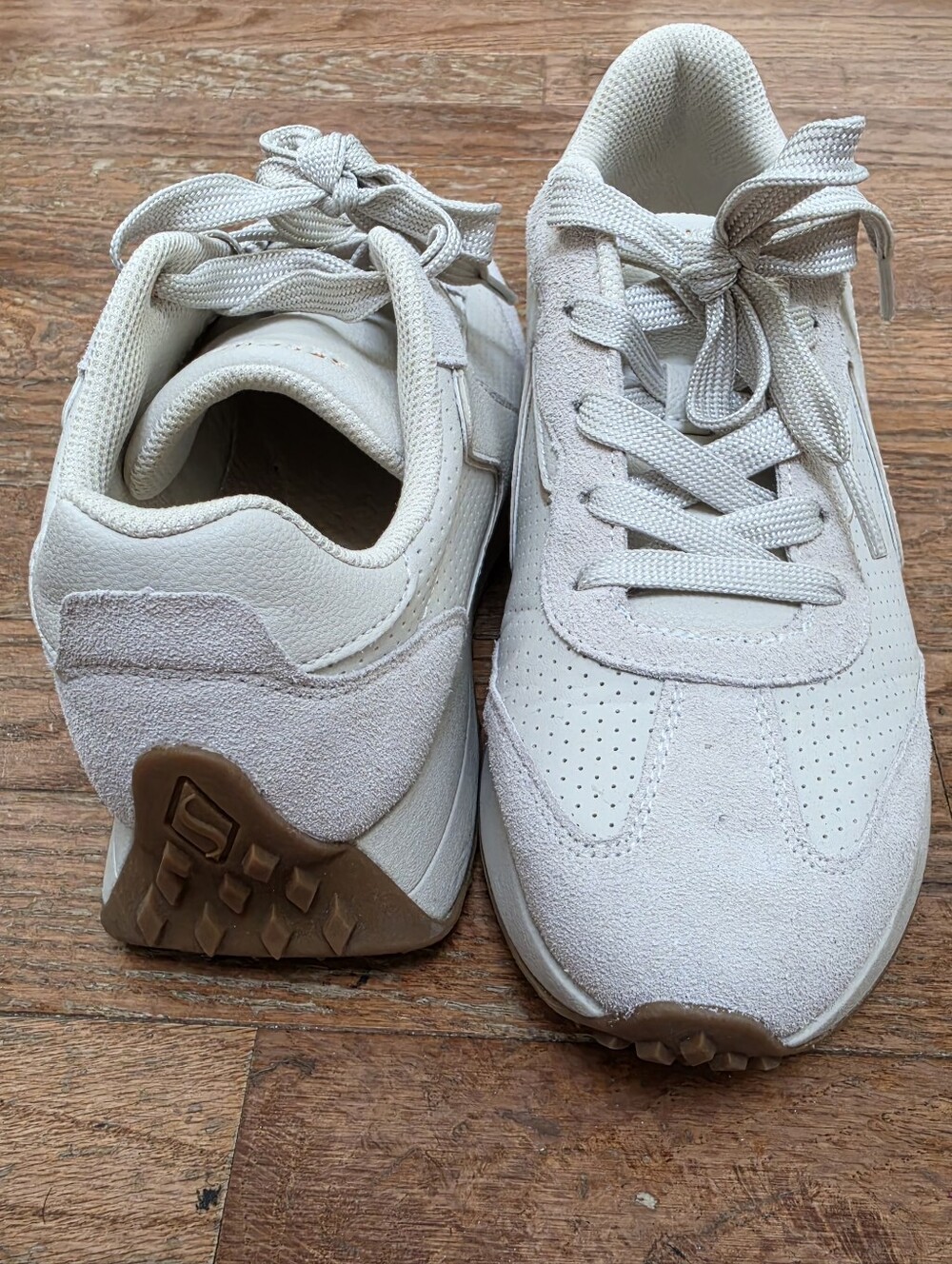 Skechers Street Gusto - Path Winder Women’s Sneakers (Size 8.5) – Off-White/Gold